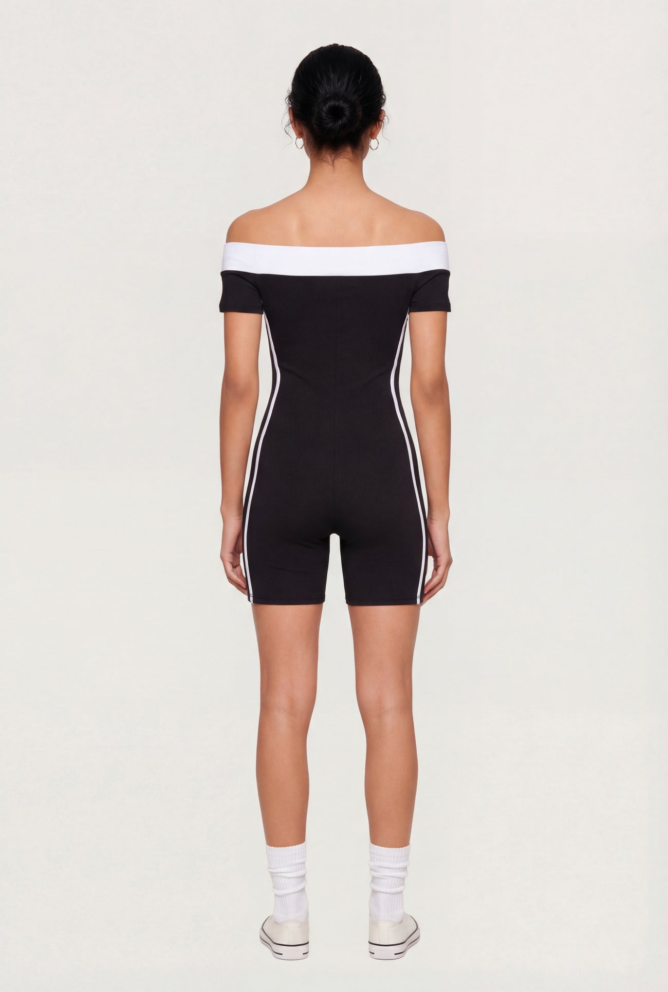 1045038346829001_003