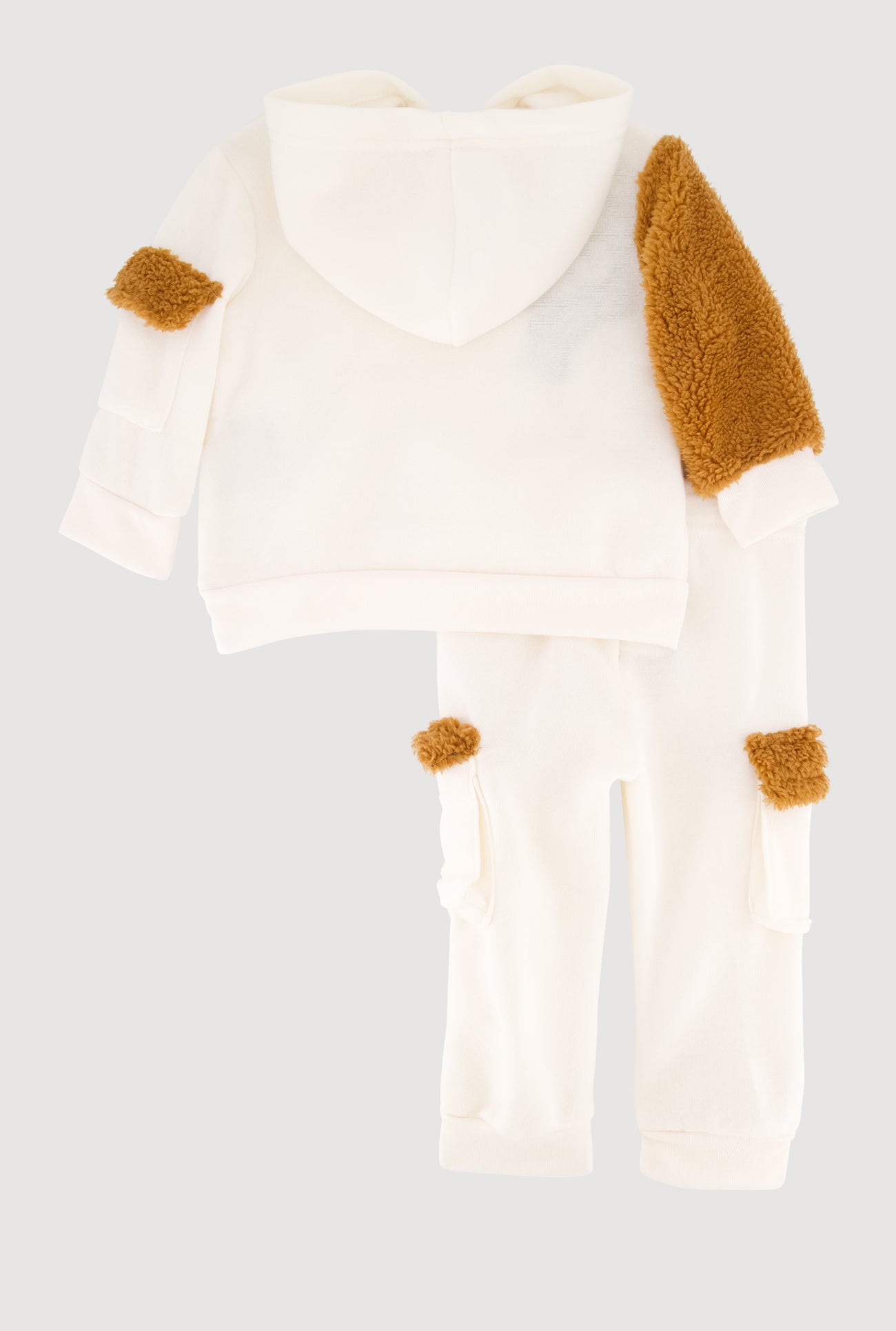 1551038342122011_002