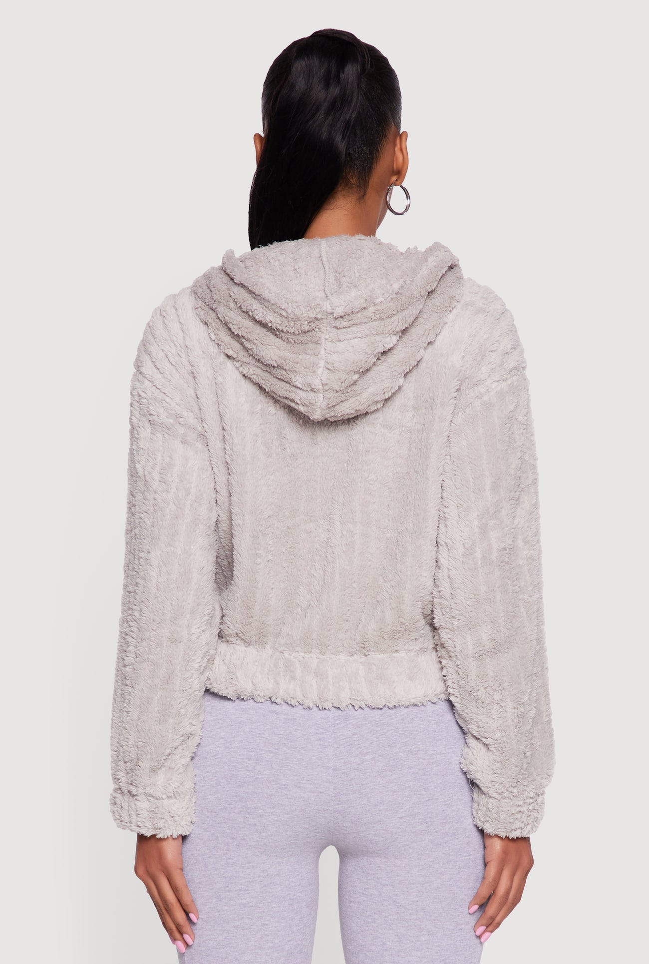 3031038340421007_006