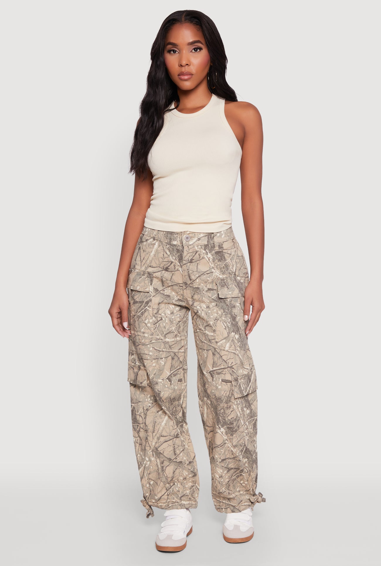 3074077132319024_001