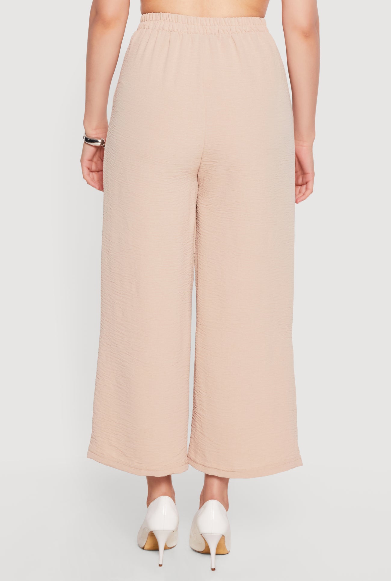 1061062703750025_005