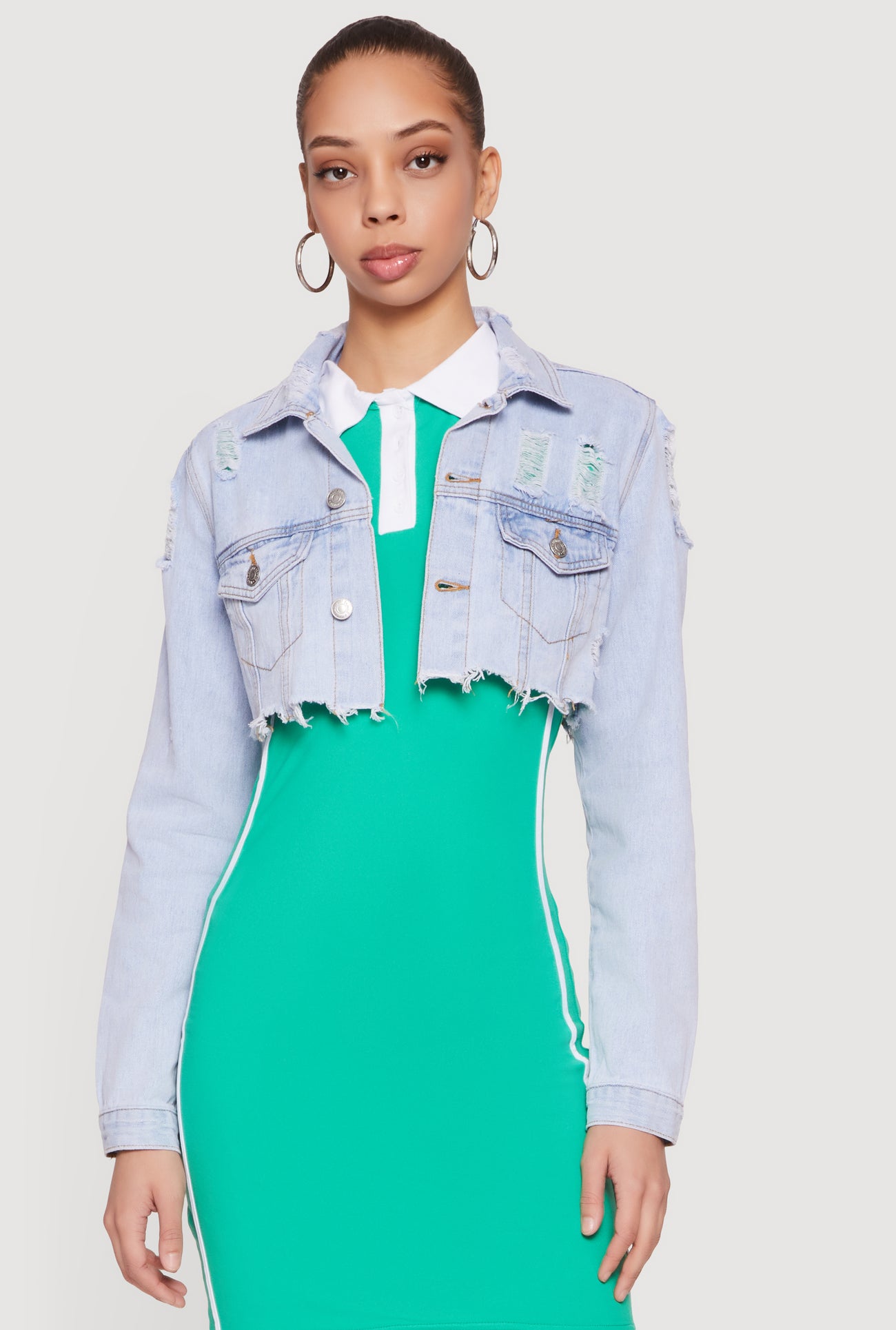 1075077138910402_002
