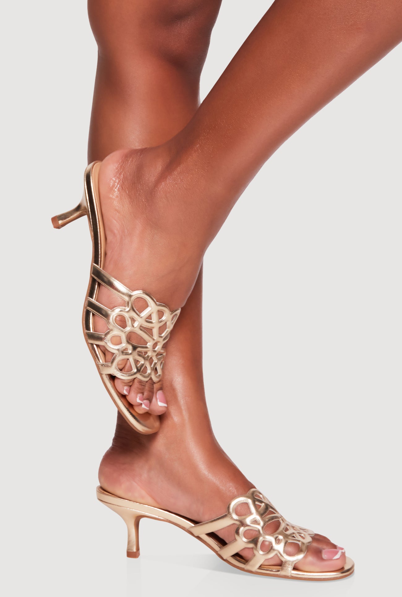 1111004065324072_001