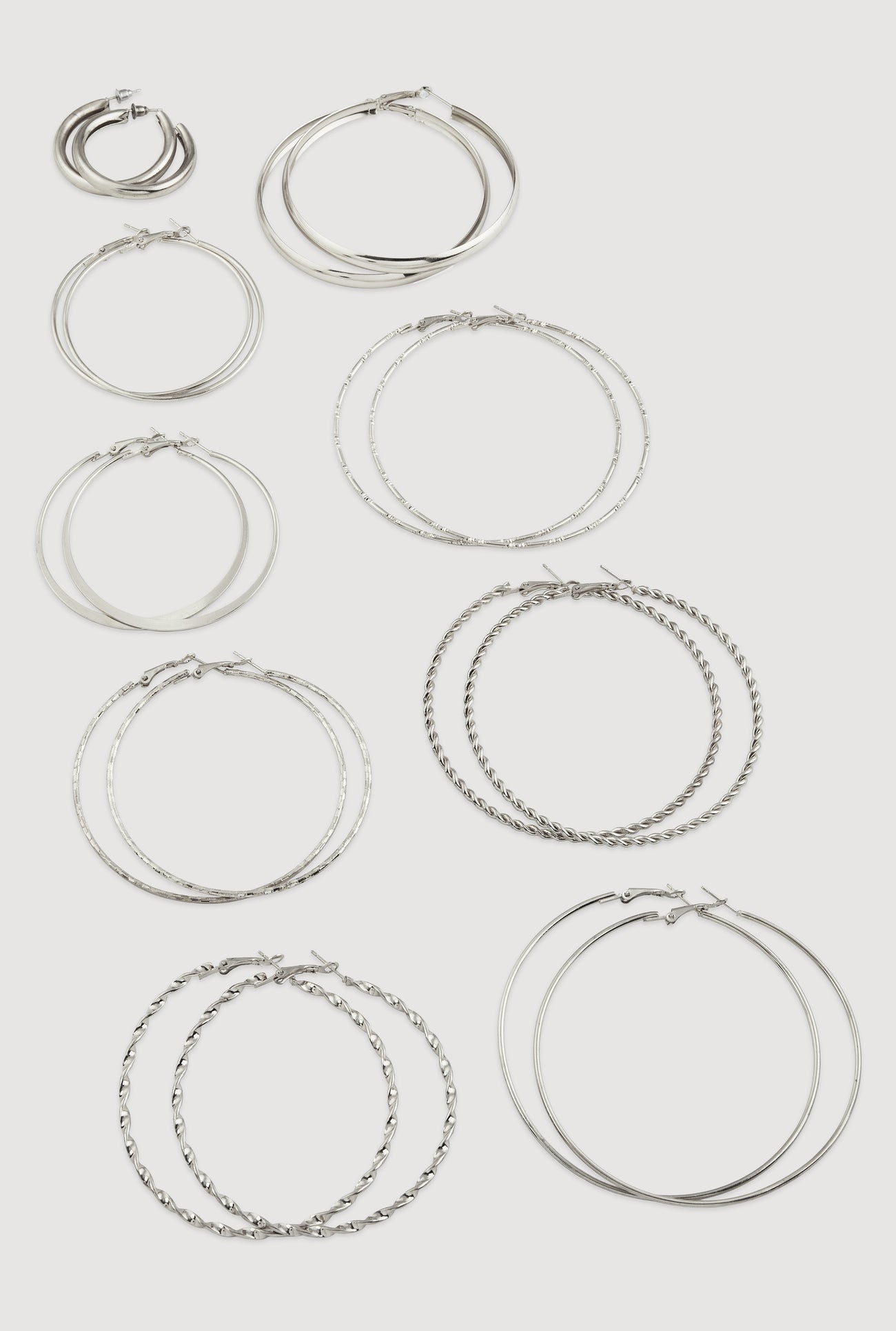 1122076861070007_001
