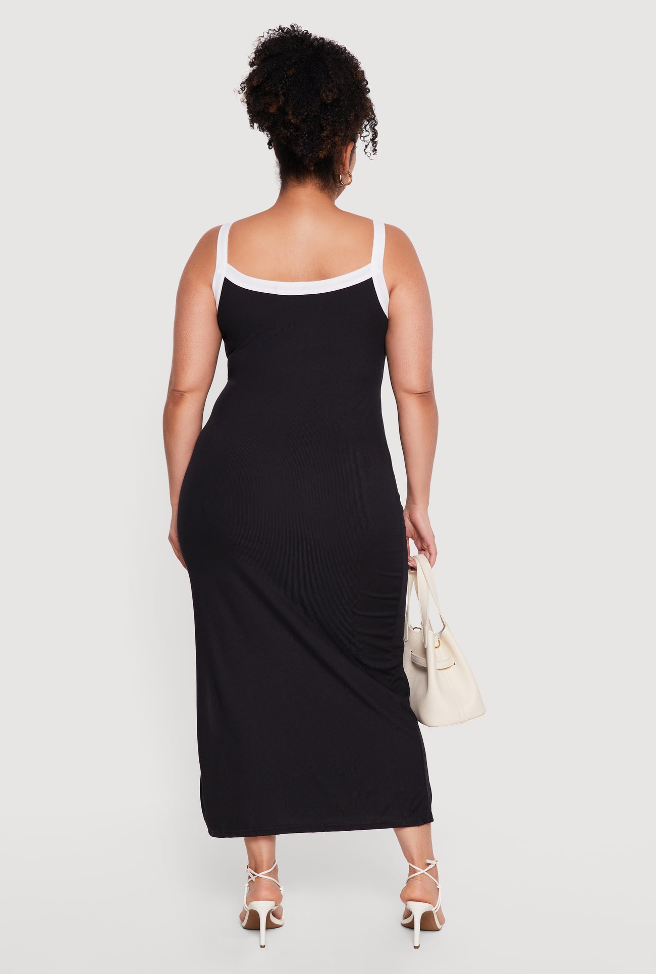 1390038340817001_003