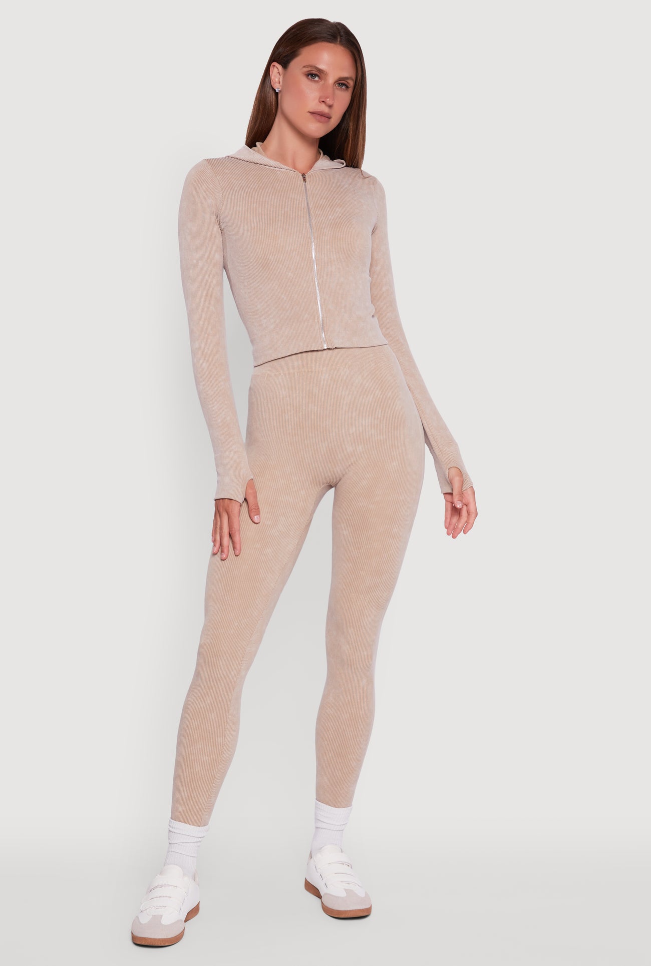 3056056721026405_001