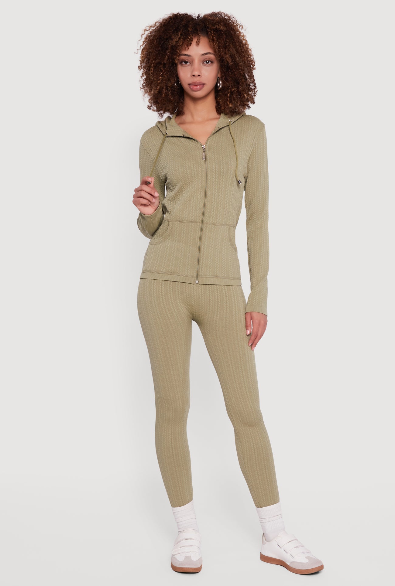 3413058752752033_001