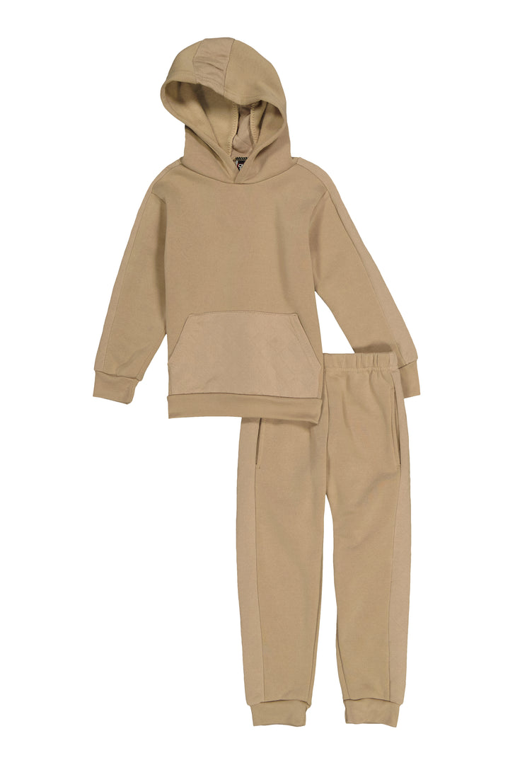3715054731011024_001
