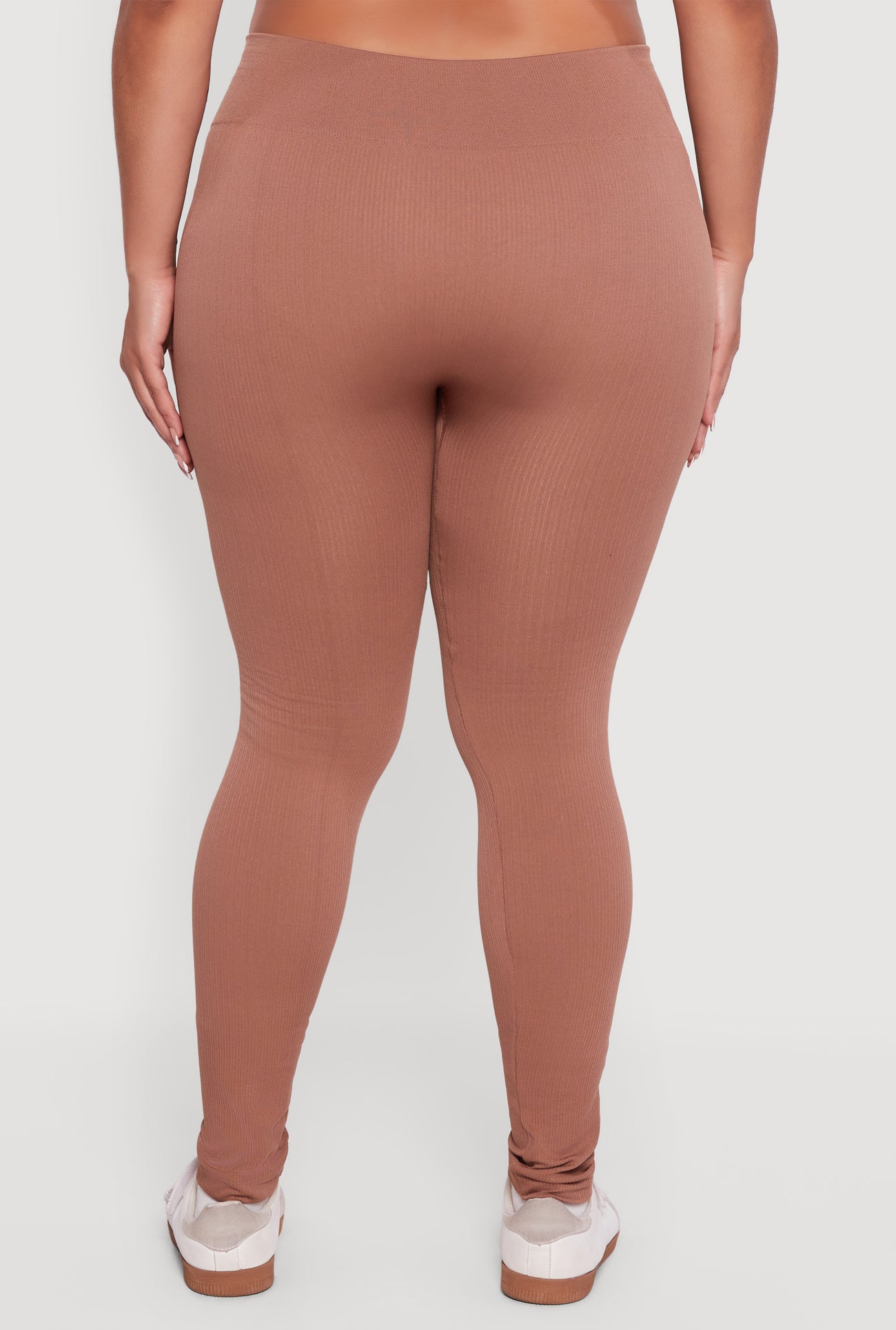 3969001441907325_006