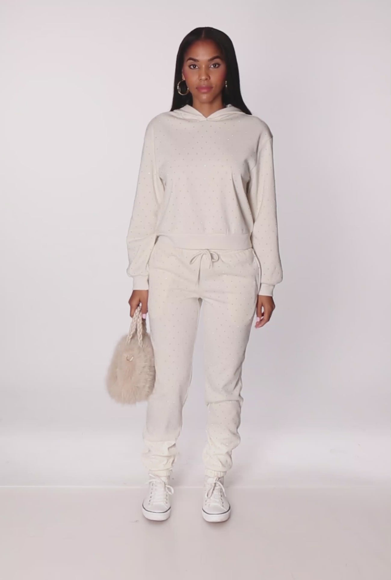 3413077133321016_100