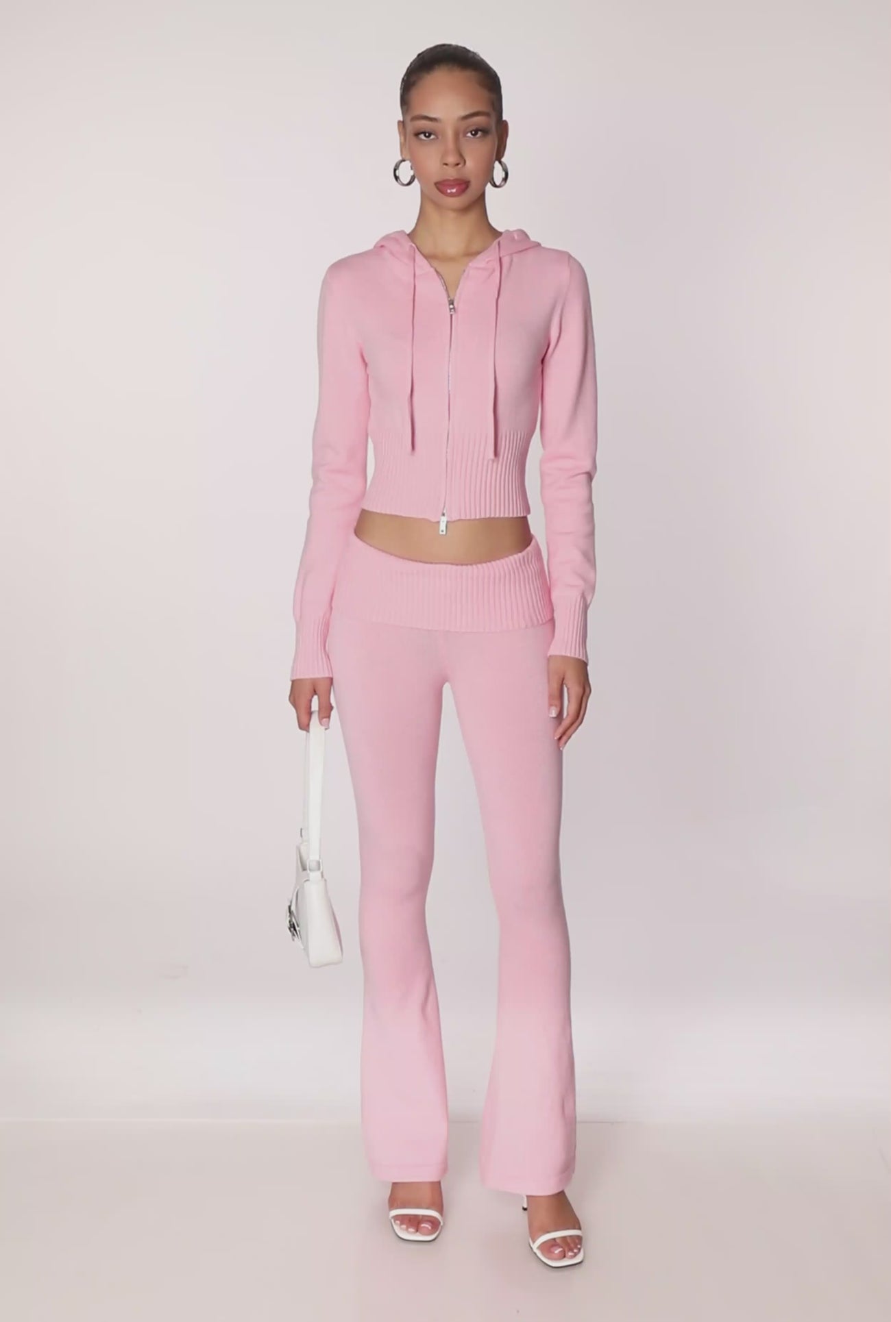 3099038345203066_100